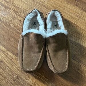 UGG Men’s Ascot Slipper Size 8